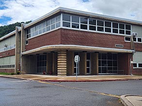 [photo, Westmar Middle School, 16915 Lower Georges Creek Road, SW, Lonaconing, Maryland]